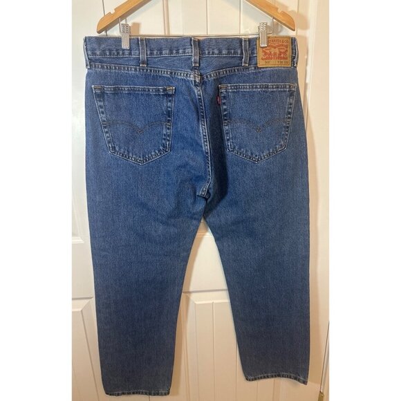 Levis Vintage 505 Regular Fit Mens Jeans W38 L30 Medium Wash Denim Classic Style - Picture 2 of 6